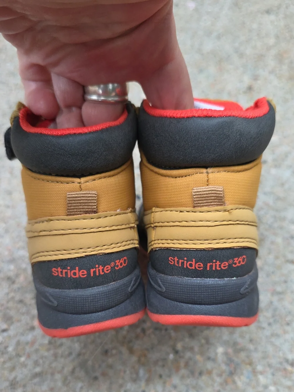 Stride Rite 360 Nebraska Honey Yellow KB007610P Size 6 Toddler